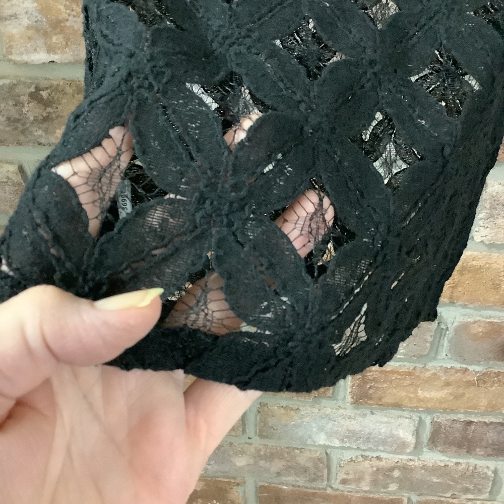 ANN TAYLOR LOFT Sheer Black-Lace Tank Top 123 - Picture 8 of 9